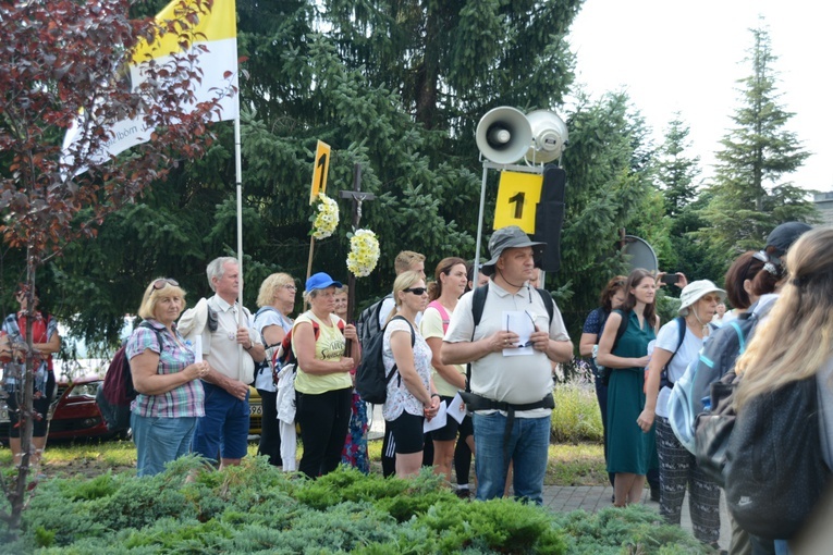 Start jedynek niebieskiej i żółtej