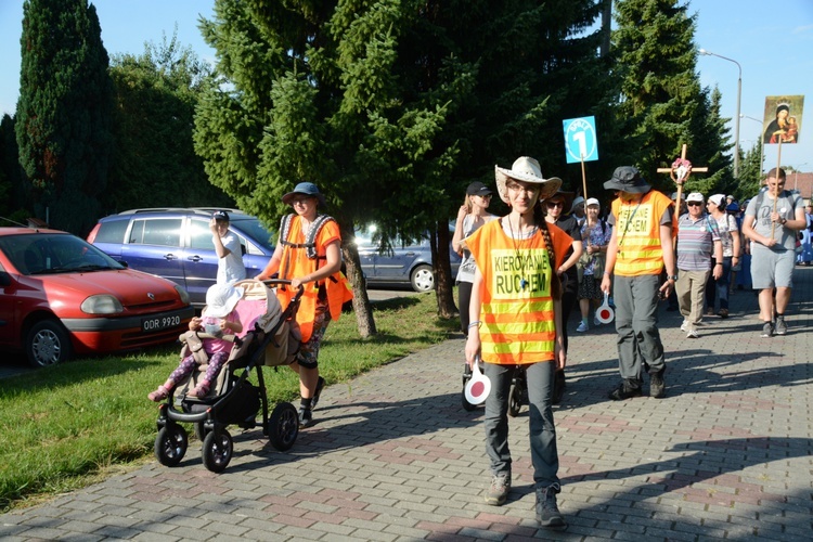 Start jedynek niebieskiej i żółtej