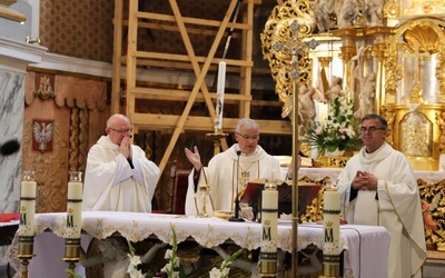 Jednej z uroczystych Mszy św. przewodniczył bp Marek Mendyk.