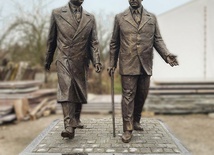 ►	Odsłonięcie rzeźby zaplanowane jest na wrzesień br.