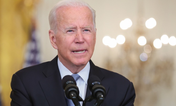Biden w ogniu krytyki za przemowę o Afganistanie; "winą obarczył innych"