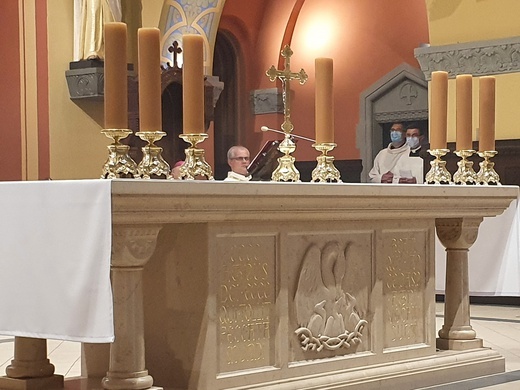 Konsekracja ołtarza w kościele św. Jacka w Bytomiu