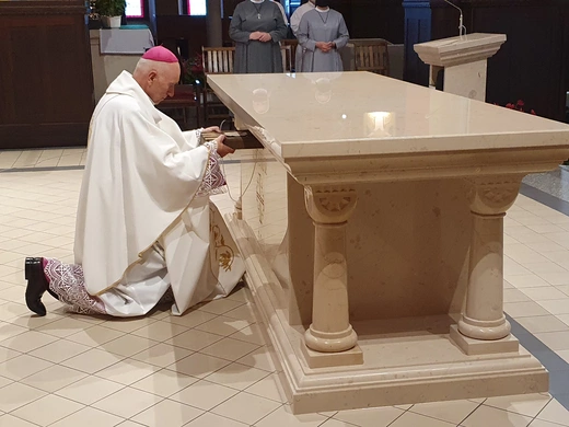 Konsekracja ołtarza w kościele św. Jacka w Bytomiu