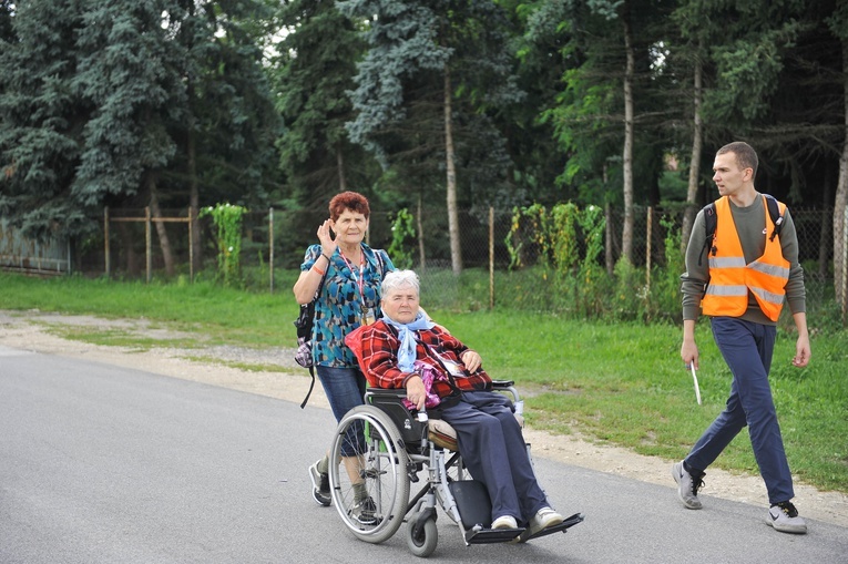 Grupy 1 i 4 na szlaku