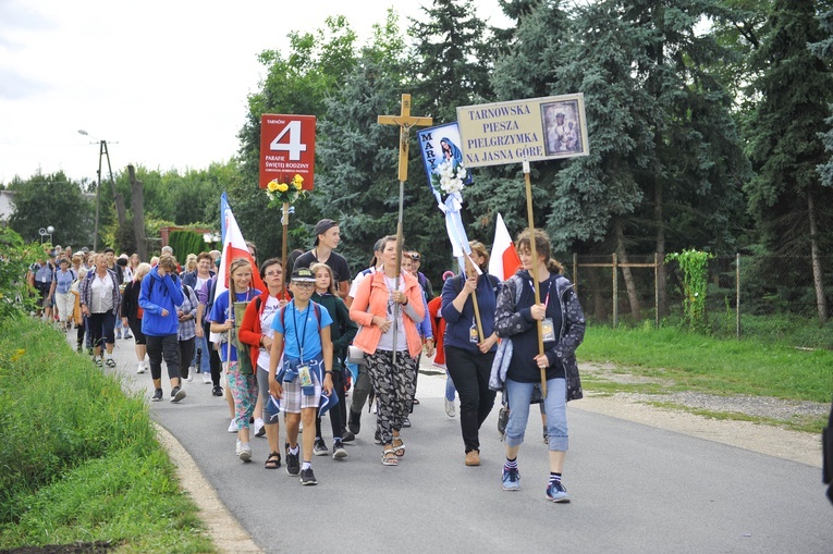 Grupy 1 i 4 na szlaku