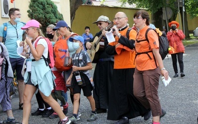 Grupa pomarańczowa już w drodze na Jasną Górę