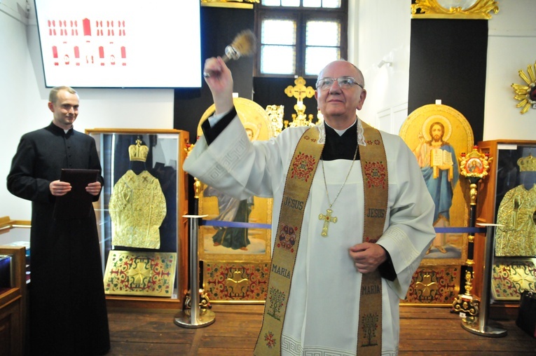 Zabytki Muzeum Archidiecezjalnego i widok z Wieży Trynitarskiej