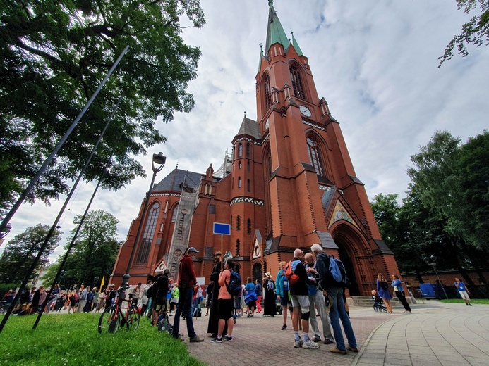 Gliwicka Pielgrzymka na Jasną Górę cz. 2