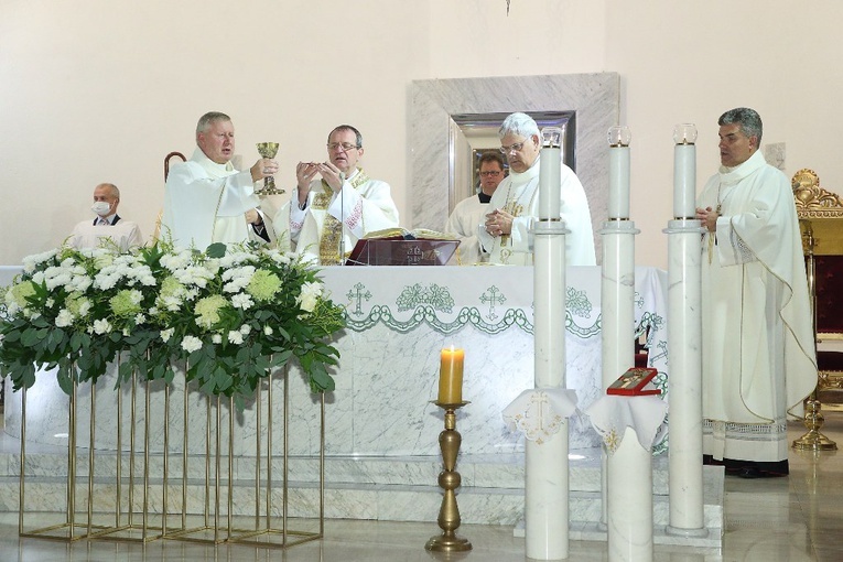 Przekazanie pamiątek po bp. Spletcie
