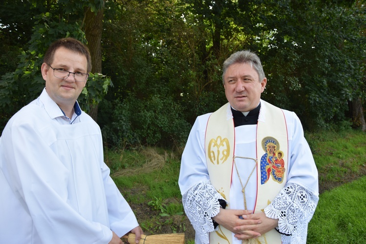 Pielgrzymi z Żychlina i Msza św. z wprowadzeniem relikwii papieża