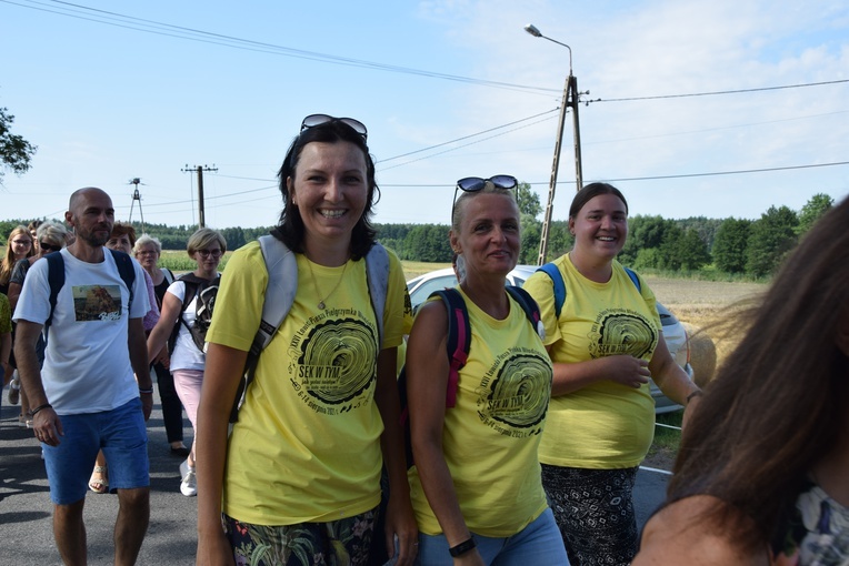 Pielgrzymi z Żychlina i Msza św. z wprowadzeniem relikwii papieża