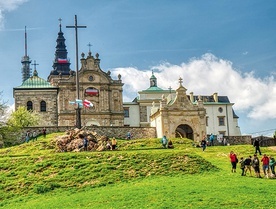 Sanktuarium Relikwii Drzewa  Krzyża Świętego na Świętym Krzyżu