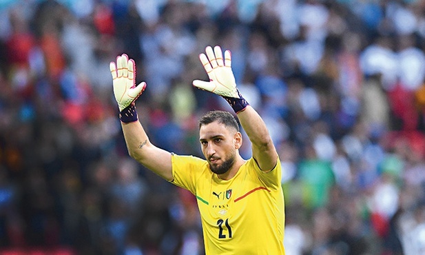 Na Euro 2020  Gianluigi Donnarumma zaprezentował rękawice pokryte „kolcami”