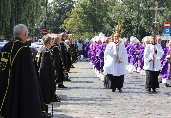 Diecezja warszawsko-praska pożegnała swojego pasterza [GALERIA]