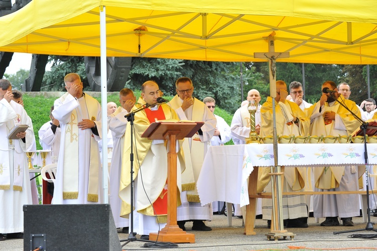 Msza św. w Racławicach