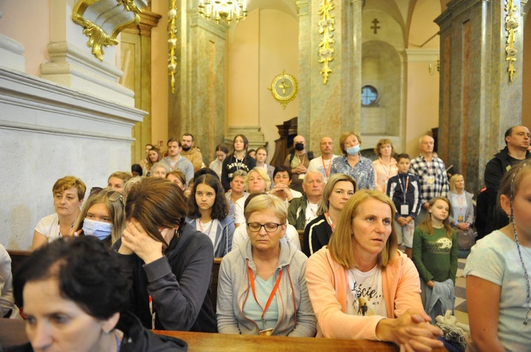39. PPT - Msza św. w Miechowie