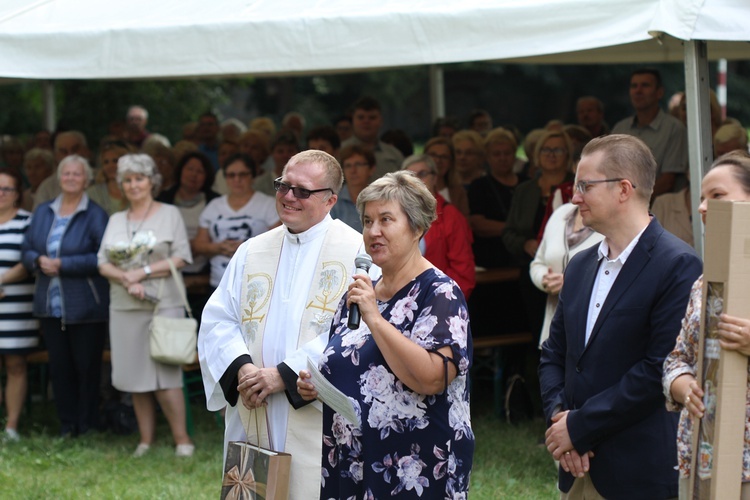 IV Archidiecezjalna Pielgrzymka Czcicieli Maryi - Wspólnot Żywego Różańca w Henrykowie