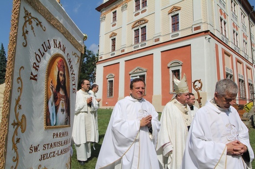 IV Archidiecezjalna Pielgrzymka Czcicieli Maryi - Wspólnot Żywego Różańca w Henrykowie