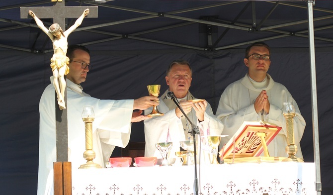 Abp Józef Kupny: Jezus umiłował grzeszny, realny Kościół, a nie wyimaginowany, idealny