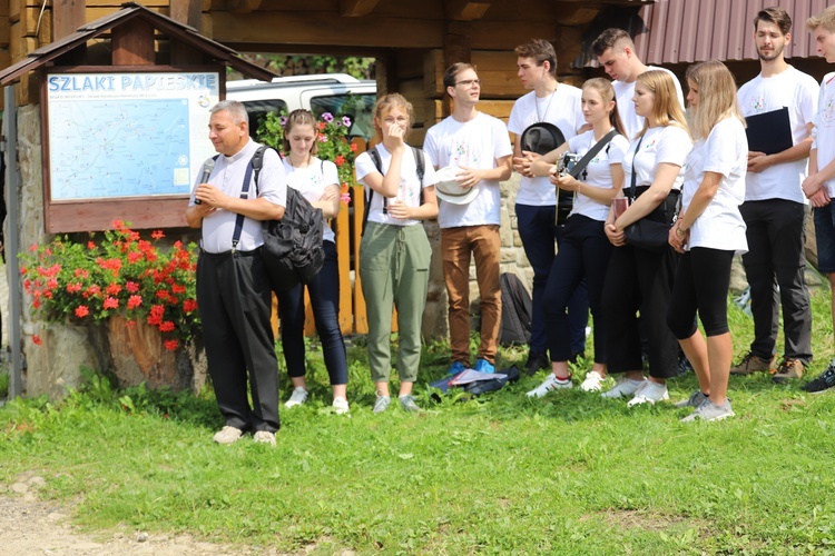 Powitanie symboli ŚDM na Śnieżnicy