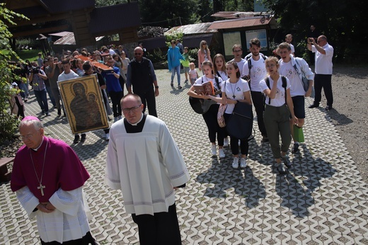 Powitanie symboli ŚDM na Śnieżnicy