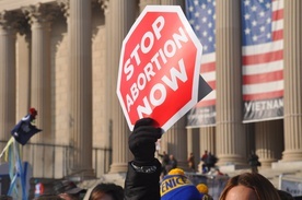 Coraz więcej amerykańskich miast protestuje przeciwko aborcji