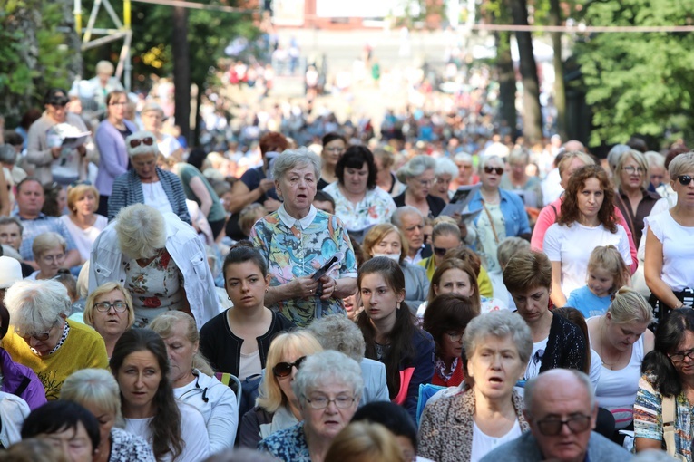 Pielgrzymka kobiet do Piekar cz.2