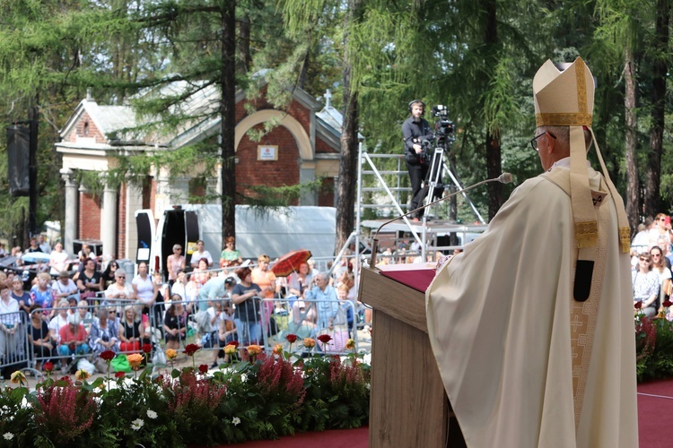 Pielgrzymka kobiet do Piekar cz.2