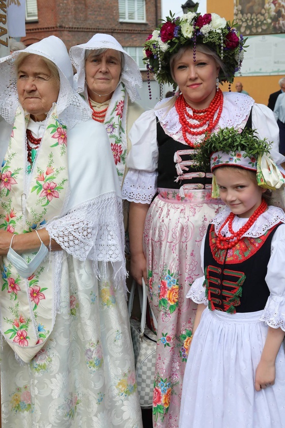 Pielgrzymka kobiet do Piekar cz.2