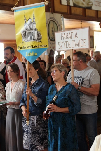 Lubsza. Rekoncyliacja ubiorów Matki Bożej z Czerwonogrodu