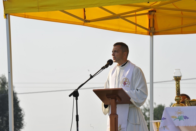 Msza św. w Żarnowcu