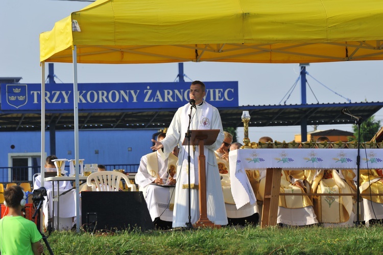 Msza św. w Żarnowcu