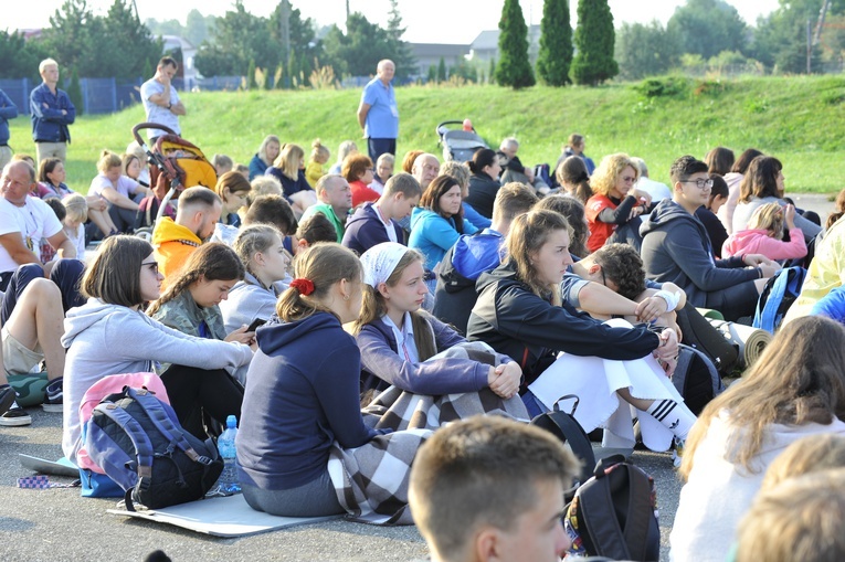 Msza św. w Żarnowcu