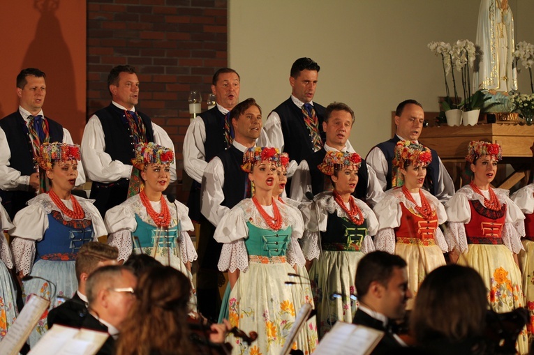 Zespół Pieśni i Tańca "Śląsk" w Jelczu-Laskowicach