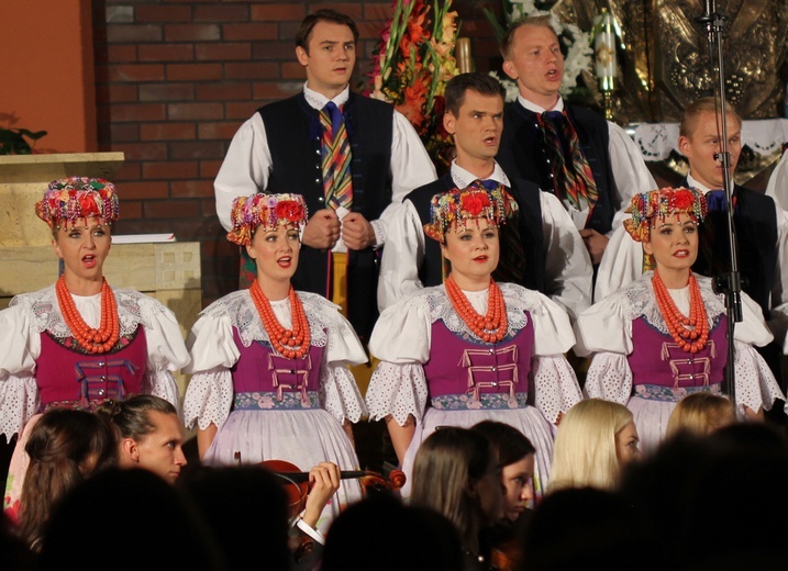 Zespół Pieśni i Tańca "Śląsk" w Jelczu-Laskowicach