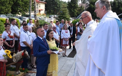 Powitanie dożynkowych delegacji.