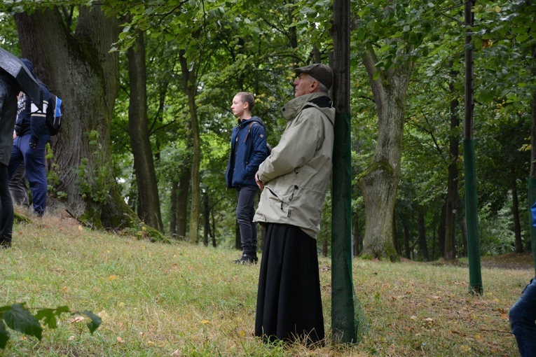 Dróżki kalwaryjskie na rozpoczęcie pielgrzymki LSO