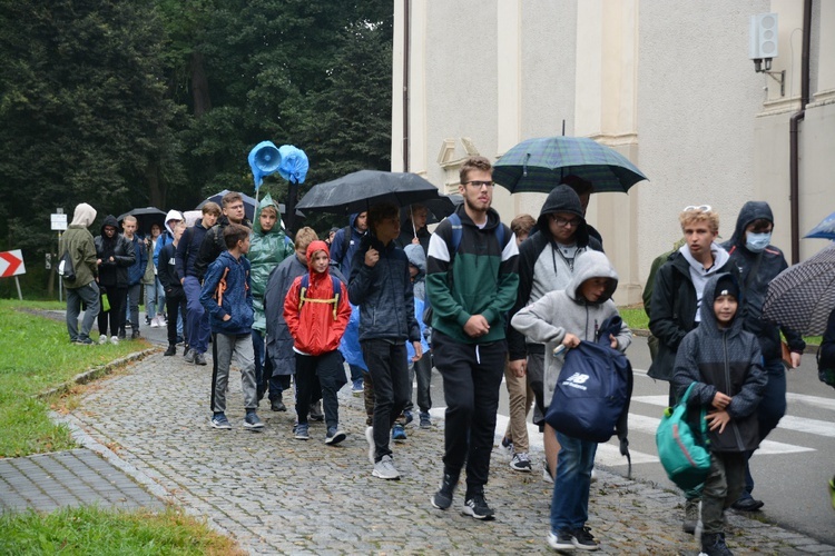 Dróżki kalwaryjskie na rozpoczęcie pielgrzymki LSO