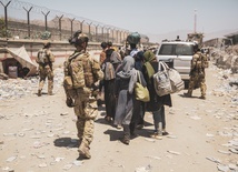 Rzecznik talibów: Ewakuacje muszą się skończyć 31 sierpnia