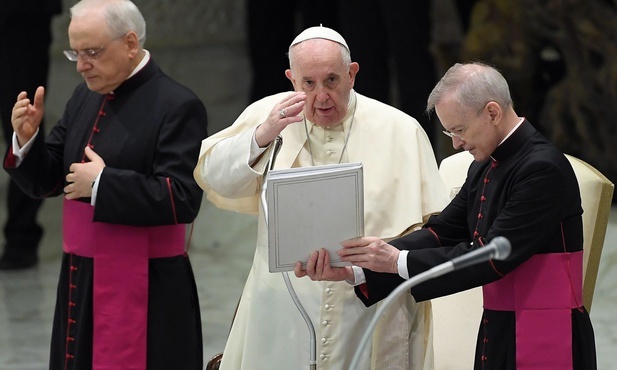 Franciszek podczas audiencji generalnej