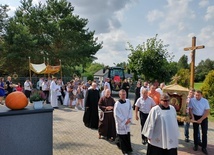 Odpust ku czci Matki Bożej Częstochowskiej w Oleśnikach połączony z dożynkami.