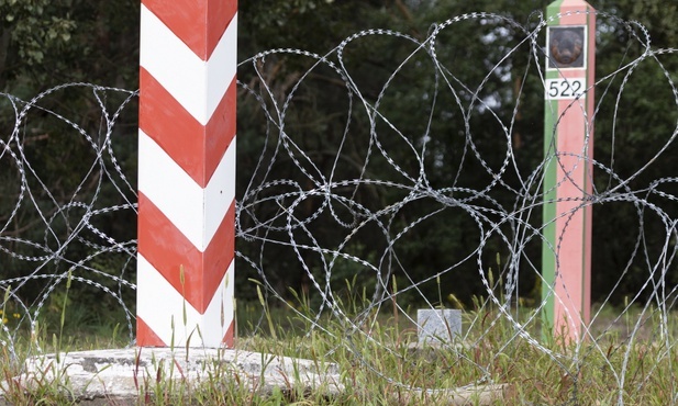 Sondaż dla wPolityce.pl: 61 proc. za budową płotu na granicy z Białorusią