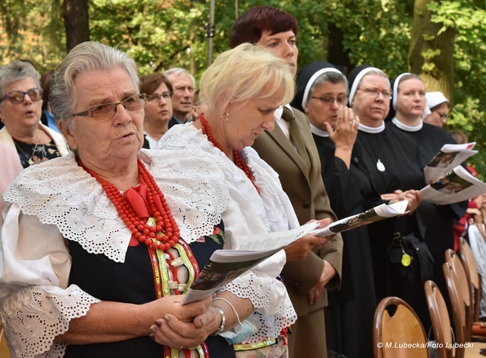 Pielgrzymka kobiet do Piekar cz.4