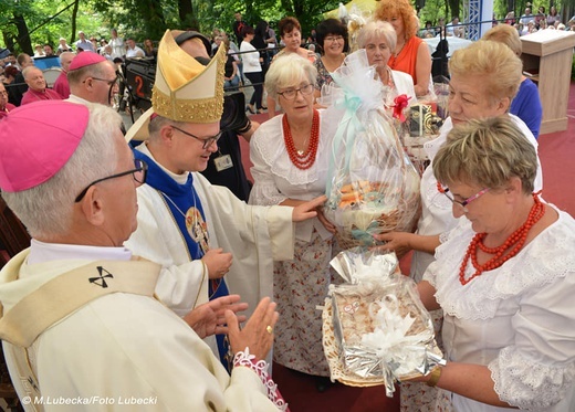 Pielgrzymka kobiet do Piekar cz.4