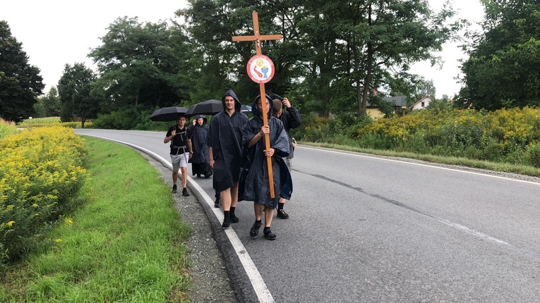 Pielgrzymka kleryków na Jasną Górę - dzień 1 (część 2)
