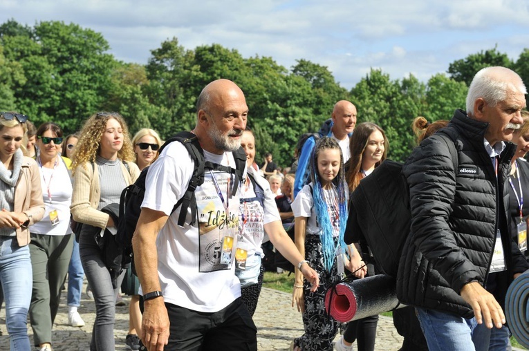 39. PPT - wejście grupy 5