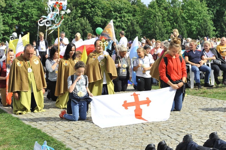 39. PPT - wejście grupy 8