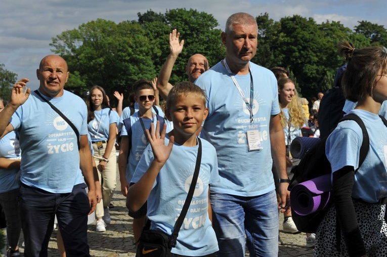 39. PPT - wejście grupy 13