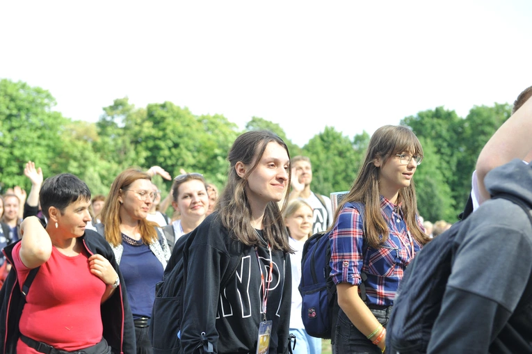 39. PPT - wejście grupy 14