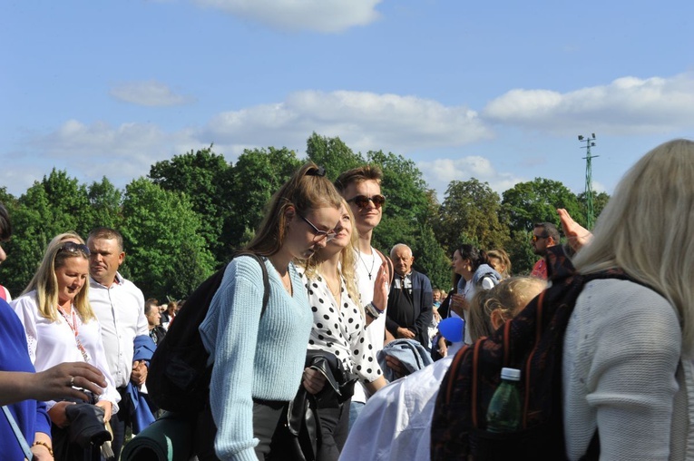 39. PPT - wejście grupy 15